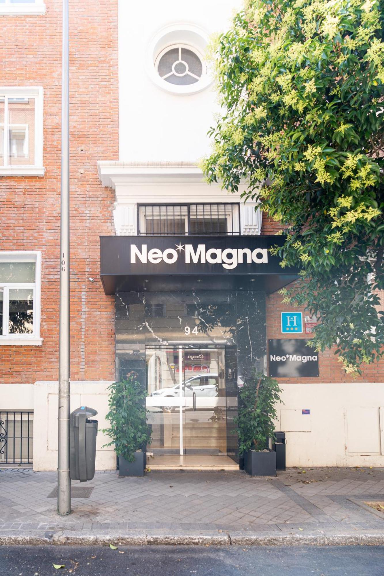Neomagna Madrid Hotel Kültér fotó